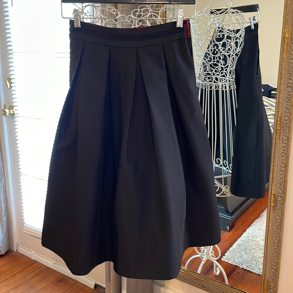 Box pleat below the knee length cocktail skirt